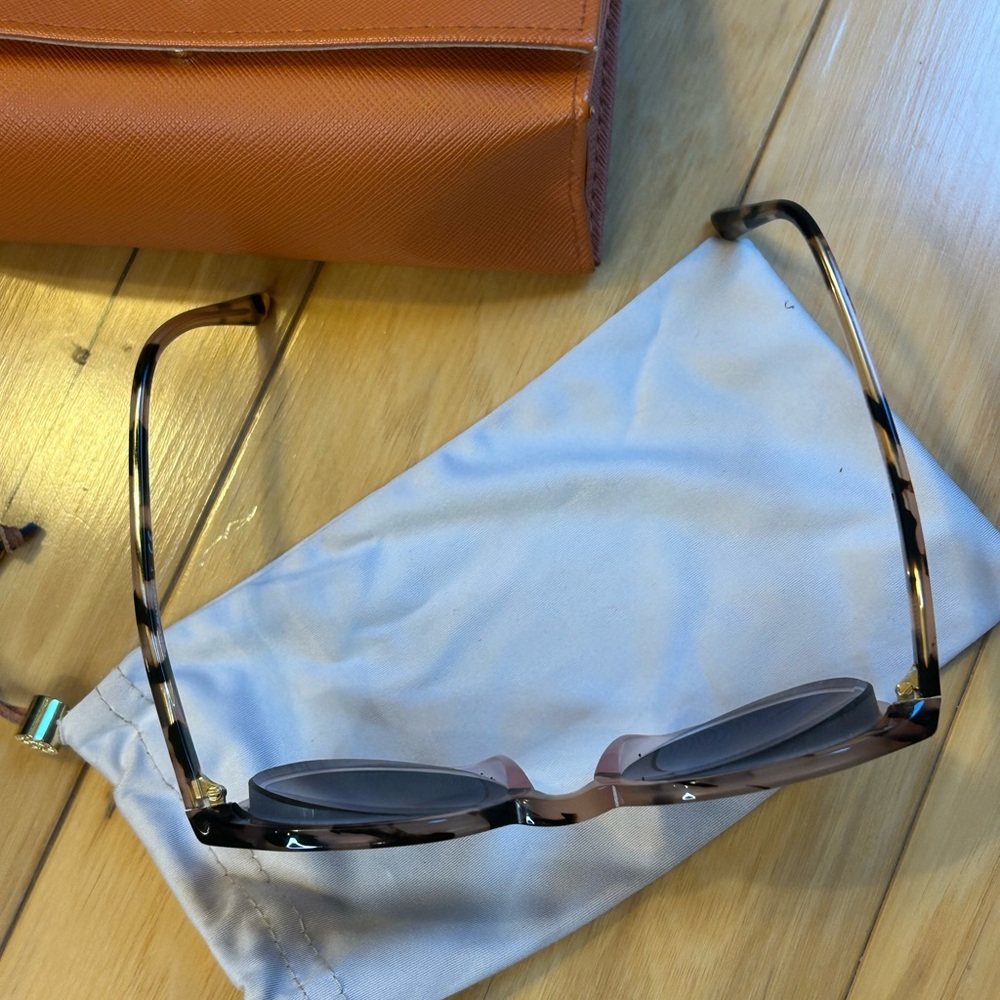 Tory Burch Brown Tortoise Sunglasses - Picture 12 of 14